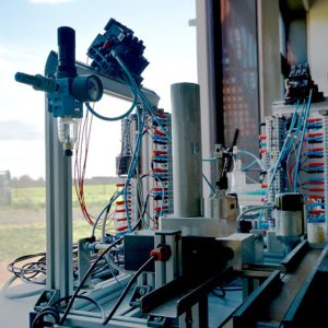 découvrez comment la domotique optimise l'utilisation des énergies renouvelables pour une maison plus écologique et économique.